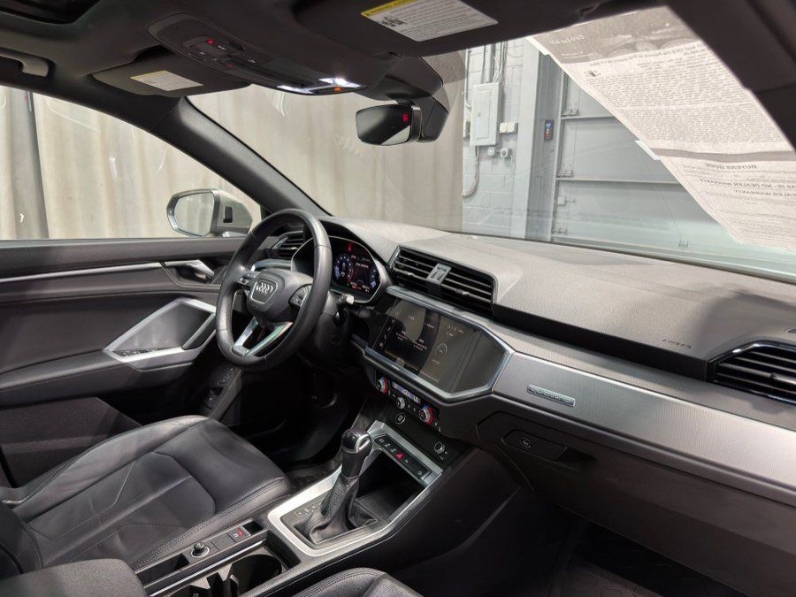 Used 2023 Audi Q3 2.0T Premium w/ Convenience Package AWD/4WD image 25