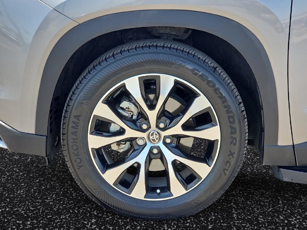 Used 2025 Toyota Grand Highlander AWD Hybrid image 8