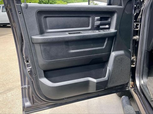 Used 2018 RAM 1500 Tradesman RWD image 21