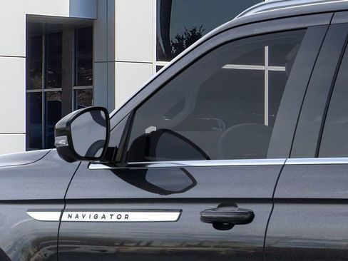 New 2026 Lincoln Navigator L Reserve AWD/4WD image 40