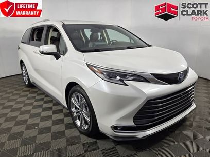 Used 2023 Toyota Sienna Platinum