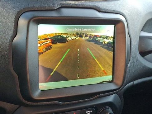 Certified 2023 Jeep Renegade Latitude AWD/4WD image 23