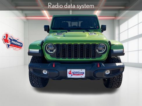 New 2025 Jeep Gladiator Rubicon w/ Convenience Group image 11