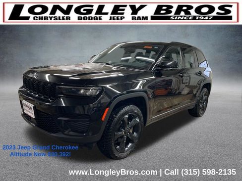 Used 2023 Jeep Grand Cherokee Altitude AWD/4WD image 1