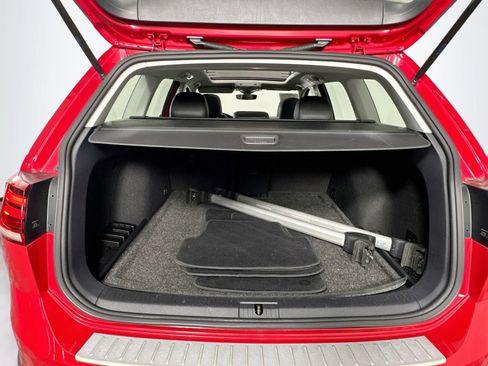 Used 2018 Volkswagen Golf Alltrack SEL AWD/4WD image 28