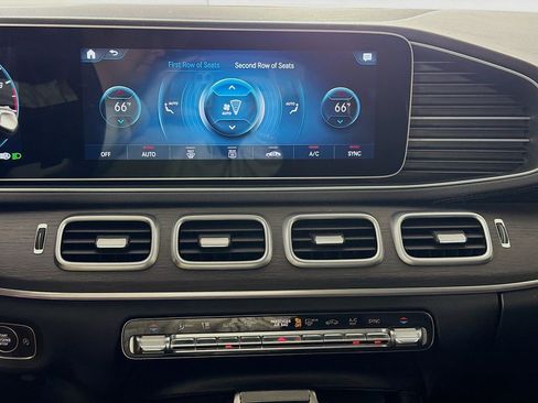 Used 2021 Mercedes-Benz GLS 450 4MATIC image 19