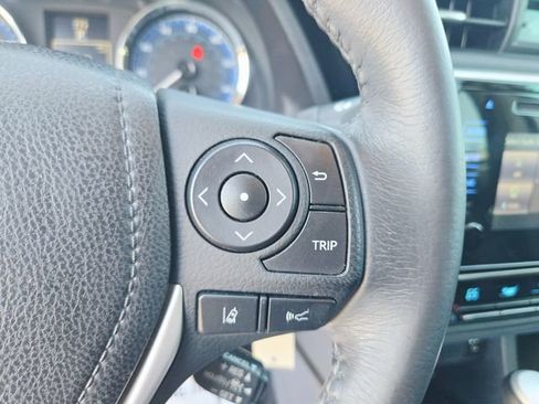 Used 2017 Toyota Corolla SE image 21