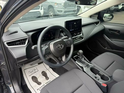 Used 2026 Toyota Corolla LE FWD image 3
