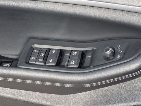 Used 2024 Jeep Grand Cherokee L Limited AWD/4WD image 15