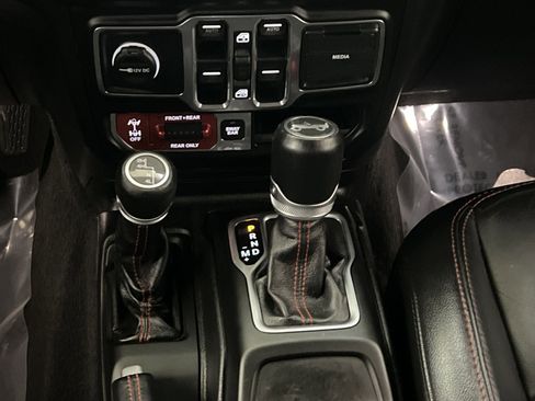 Used 2018 Jeep Wrangler Unlimited Rubicon image 20