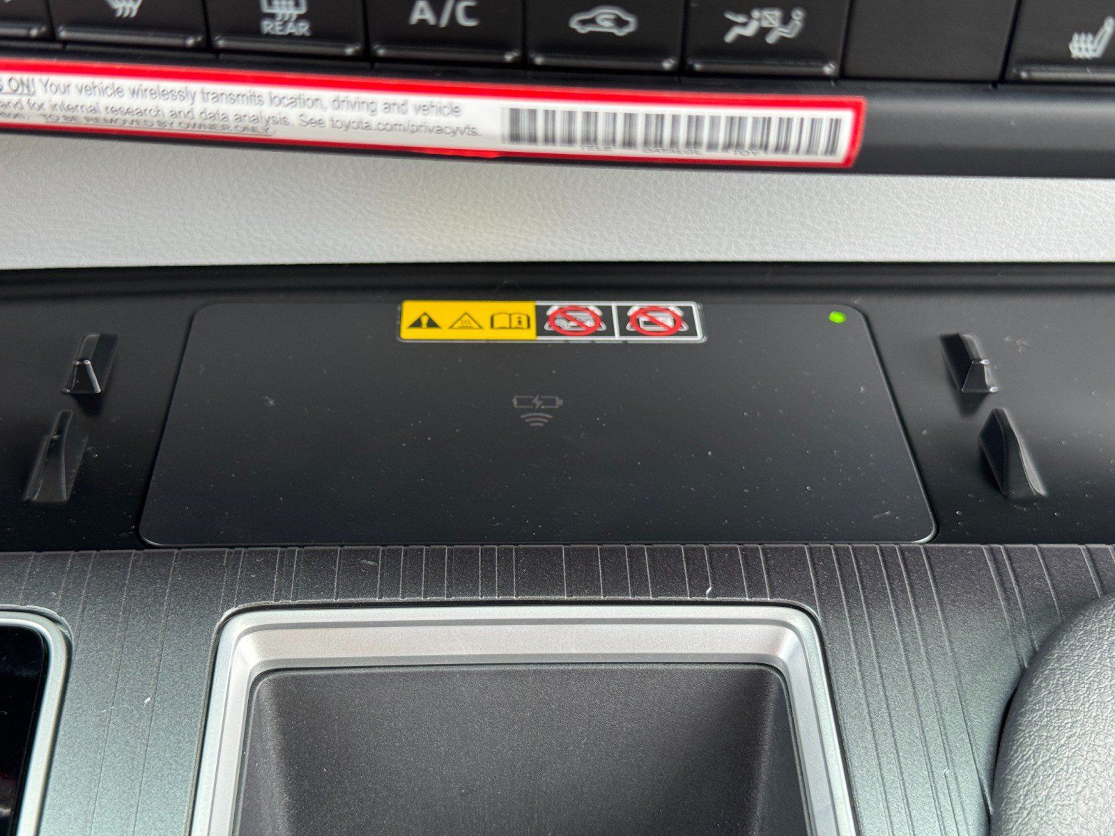 Used 2026 Toyota Sienna XLE FWD image 31