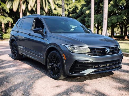 Used 2022 Volkswagen Tiguan SE R-Line FWD image 4