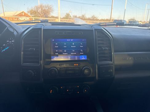 Used 2022 Ford F350 XLT w/ XLT Premium Package image 10