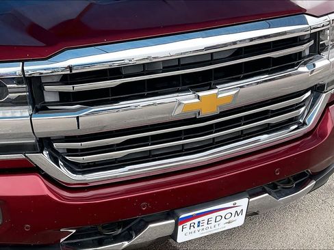 Used 2017 Chevrolet Silverado 1500 High Country image 31