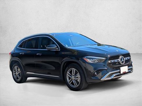 Certified 2025 Mercedes-Benz GLA 250 image 6