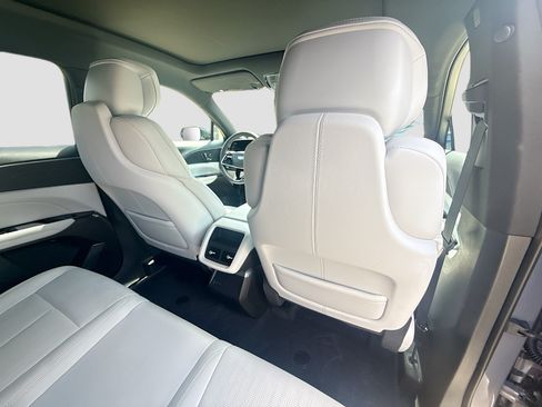 Used 2024 Cadillac Lyriq Sport RWD image 30