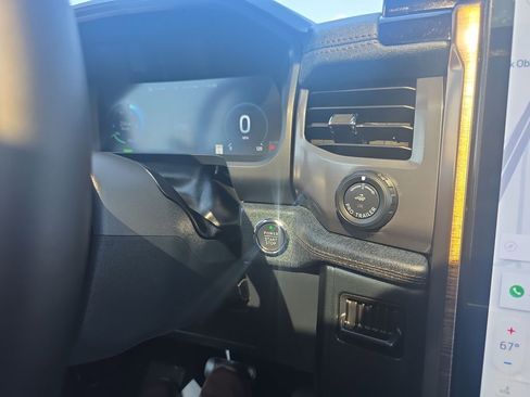 Certified 2025 Ford F150 Lightning Lariat image 36