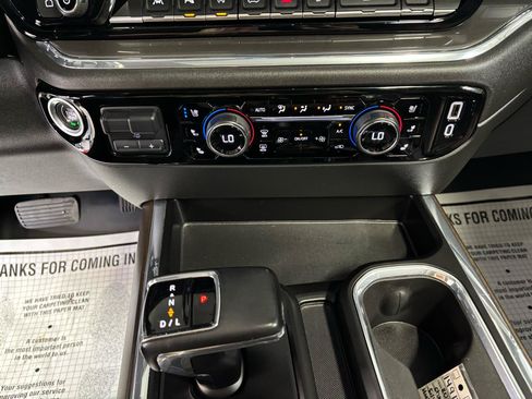 Used 2024 Chevrolet Silverado 1500 High Country w/ Technology Package AWD/4WD image 33