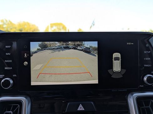 Certified 2023 Kia Sorento S w/ Panoramic Sunroof Package image 21