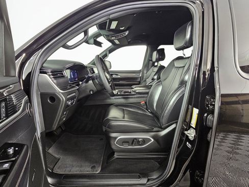 Used 2022 Jeep Wagoneer Series I AWD/4WD image 21