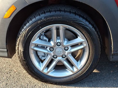 Certified 2023 Hyundai Kona SE AWD/4WD image 8