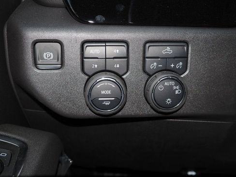 New 2025 Chevrolet Silverado 1500 LT w/ Z71 Off-Road Package image 13