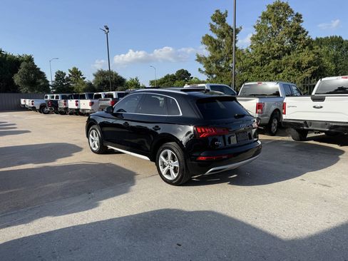 Used 2020 Audi Q5 2.0T Premium w/ Convenience Package AWD/4WD image 4