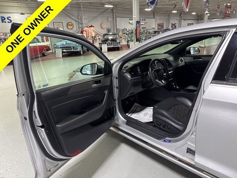 Used 2018 Hyundai Sonata Sport w/ Cargo Package FWD image 11