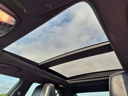 Used 2014 Chrysler 300 S AWD/4WD image 18