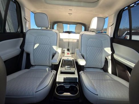 Used 2022 Lincoln Aviator Black Label w/ Dynamic Handling Package image 42