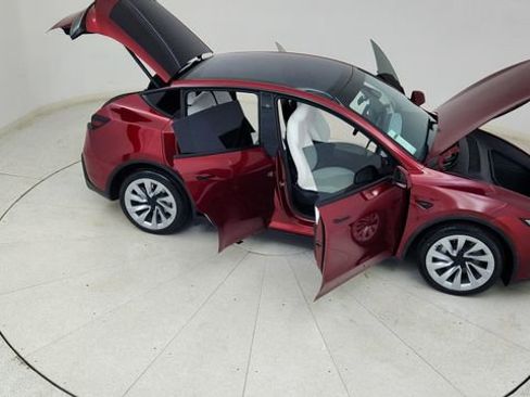 Used 2026 Tesla Model Y AWD image 82