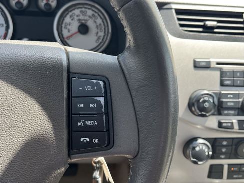 Used 2009 Ford Focus SE FWD image 9
