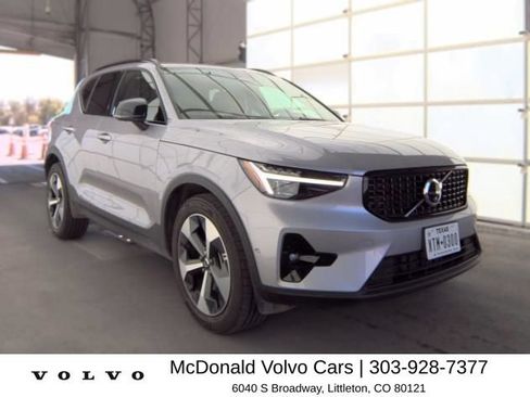 Used 2026 Volvo XC40 B5 Plus AWD/4WD image 4