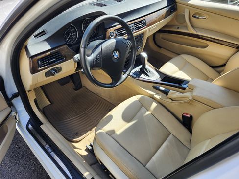 Used 2009 BMW 328i Sedan RWD image 4