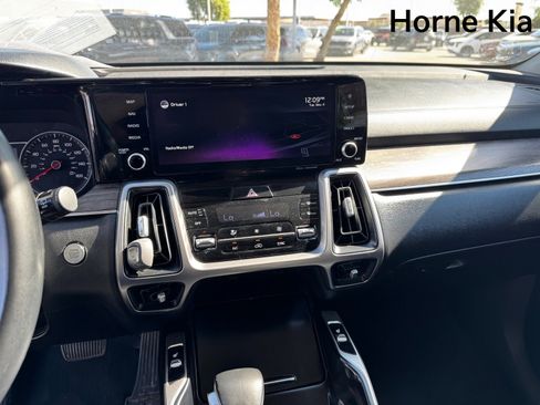 Used 2022 Kia Sorento S image 20