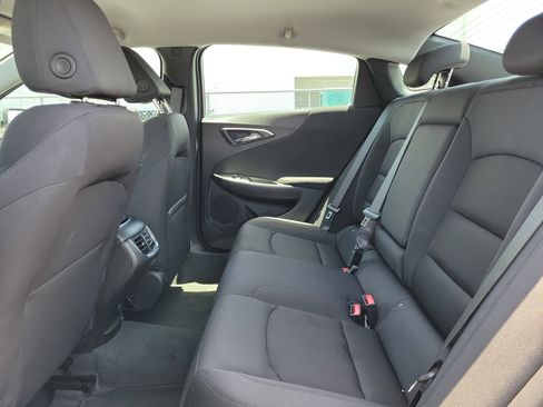 Used 2025 Chevrolet Malibu LT FWD image 16