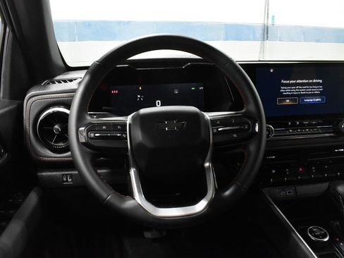 Used 2024 Chevrolet Colorado Z71 AWD/4WD image 6