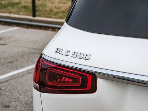 Used 2021 Mercedes-Benz GLS 580 4MATIC image 64