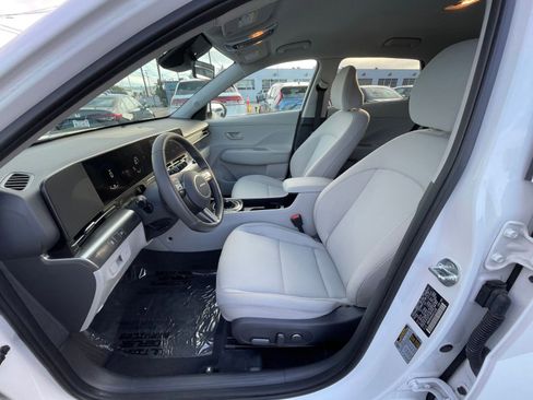 Used 2025 Hyundai Kona SEL image 27