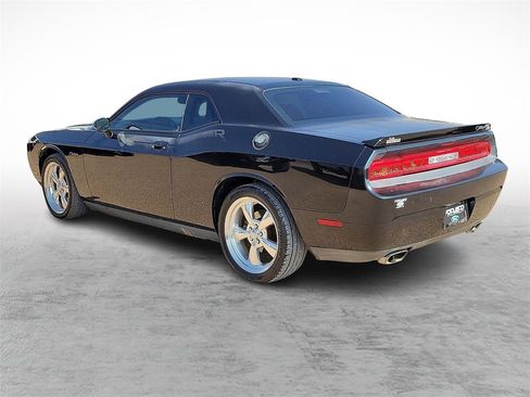 Used 2010 Dodge Challenger R/T image 7