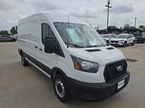 New 2025 Ford Transit 250 148 Medium Roof image 21