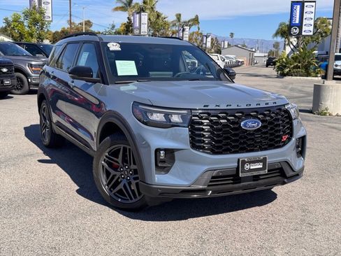 Used 2025 Ford Explorer ST w/ Sun And Sound Package image 2