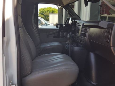 Used 2019 Chevrolet Express 2500 w/ Driver Convenience Package RWD image 25
