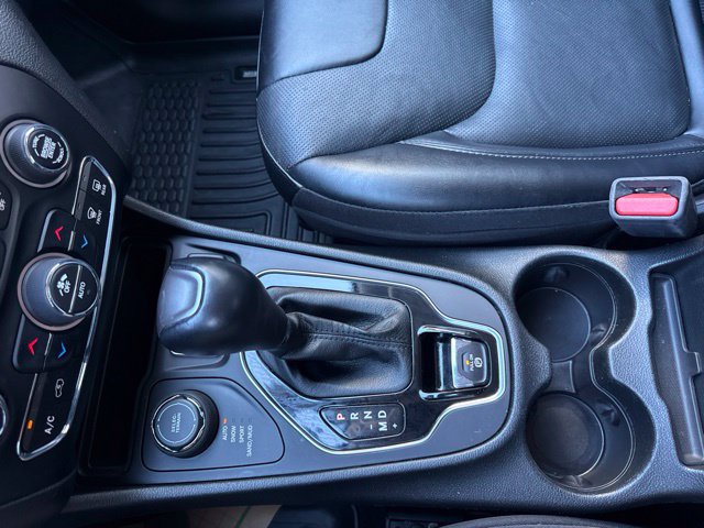 Used 2023 Jeep Cherokee Altitude Lux AWD/4WD image 26
