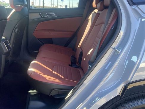 New 2026 Kia Sportage SX image 10