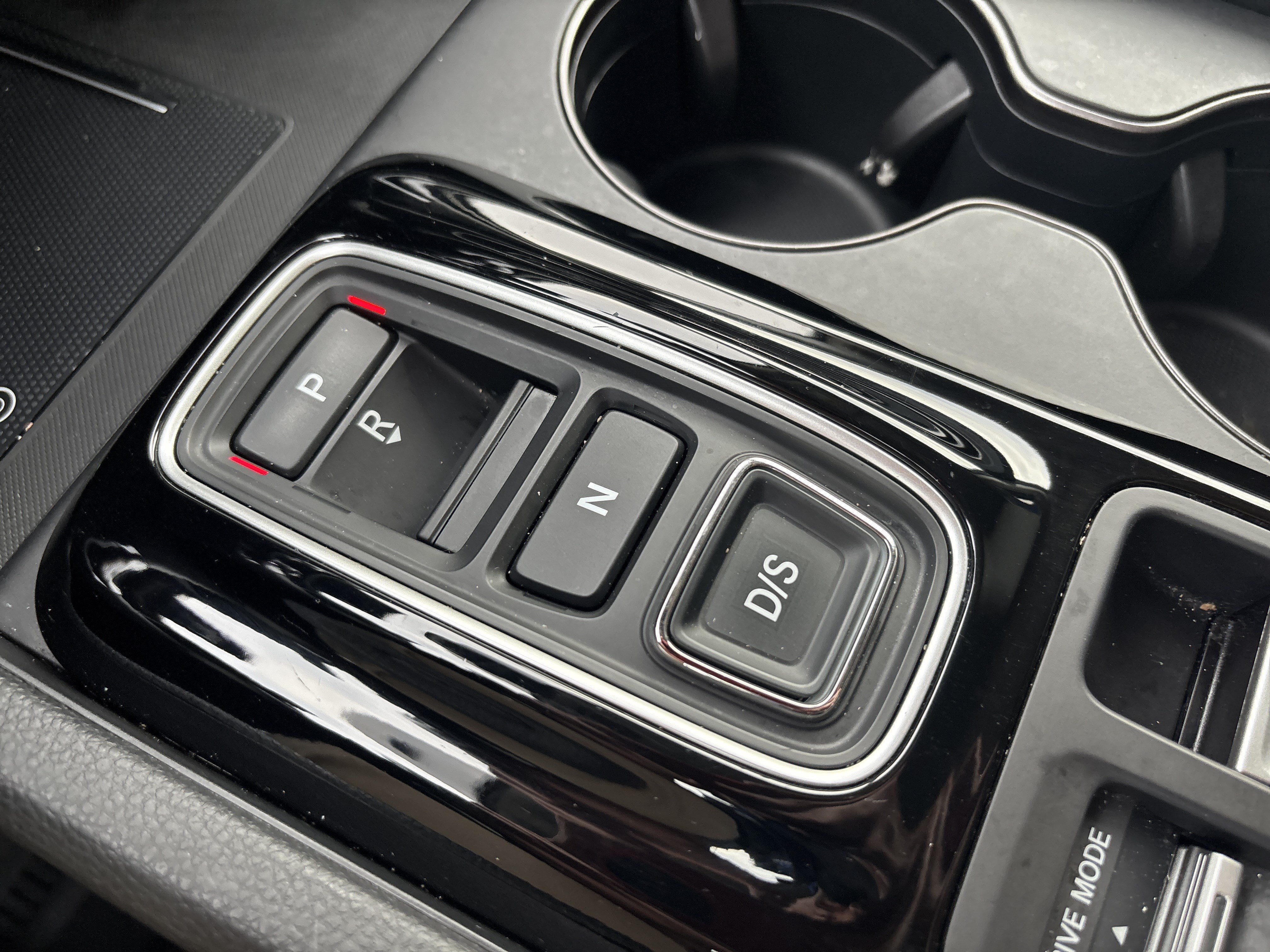 Used 2025 Honda Pilot EX-L image 17