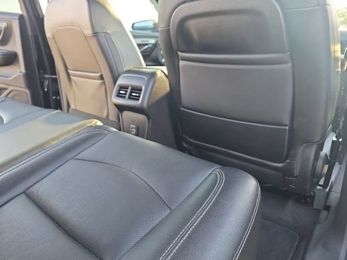 Used 2024 GMC Terrain SLT AWD/4WD image 12