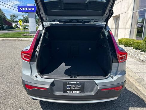 Used 2025 Volvo XC40 B5 Core AWD/4WD image 12