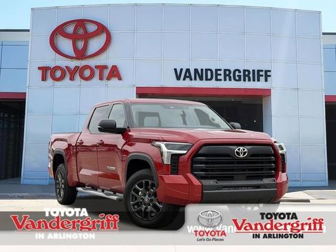 Used 2022 Toyota Tundra SR5 w/ SR5 Premium Package AWD/4WD image 1