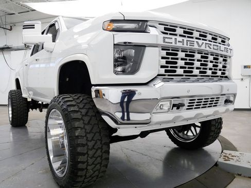 Used 2020 Chevrolet Silverado 2500 LT w/ All Star Edition image 38